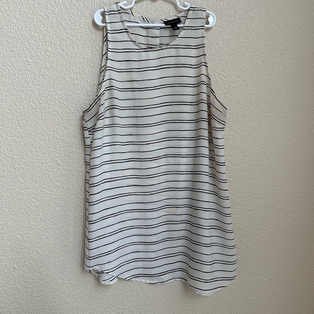 Who What Wear Ivory and Black Striped Back Button up Blouse Size Medium